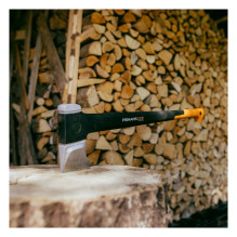 Fiskars X32 kirvio įrankis Fiskars X32 kirvio įrankis