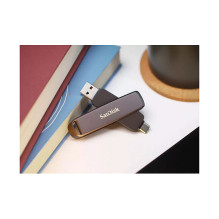 „SanDisk SDDDE1-1T00-G46“ USB atmintinė „SanDisk SDDDE1-1T00-G46“ USB atmintinė