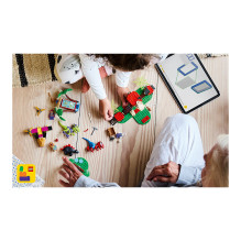 LEGO Spidey ir Gobby raptorių mūšis Tree House būstinėje LEGO Spidey ir Gobby raptorių mūšis Tree House būstinėje