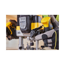 „DeWALT DCW620NT-XJ“ freza / žoliapjovė „DeWALT DCW620NT-XJ“ freza / žoliapjovė