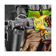 DeWALT DCS386NT-XJ reciprocating saw