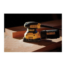 Nešiojamasis šlifuoklis „DeWALT DWE6411“