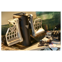 „Thrustmaster TPR“: švytuoklinis vairas „Thrustmaster TPR“: švytuoklinis vairas