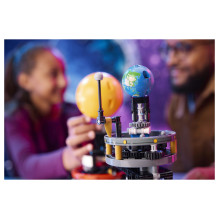 LEGO Technic Planet Earth and Moon in Orbit