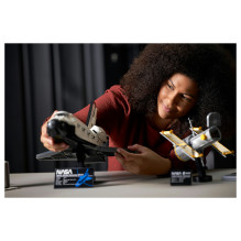 LEGO ICONS NASA Space Shuttle Discovery