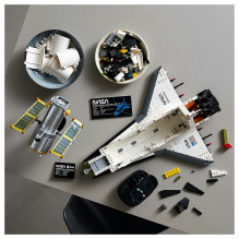 LEGO ICONS NASA erdvėlaivis „Discovery“