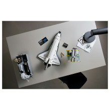 LEGO ICONS NASA Space Shuttle Discovery