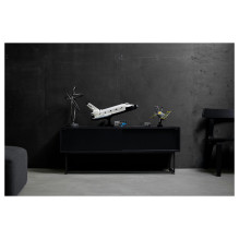 LEGO ICONS NASA Space Shuttle Discovery