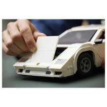 LEGO ICONS Lamborghini Countach 5000 Quattrovalvole