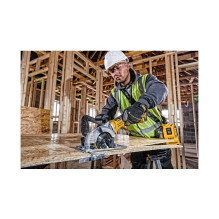 DeWALT DCS691N-XJ portable circular saw DeWALT DCS691N-XJ portable circular saw