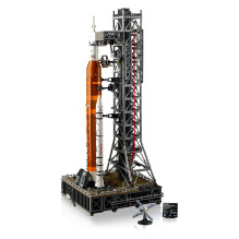 LEGO ICONS NASA Artemis Space Launch System