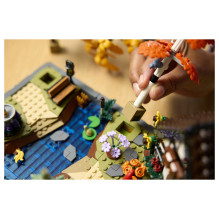 LEGO ICONS Rudens namelio sodas 11372