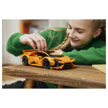LEGO Technic Lamborghini Huracán Tecnica Orange