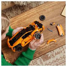 LEGO Technic Lamborghini Huracán Tecnica Orange