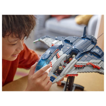 LEGO Avengers: Age of Ultron Quinjet LEGO Avengers: Age of Ultron Quinjet