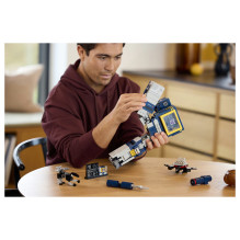 LEGO ICONS Transformers: Soundwave