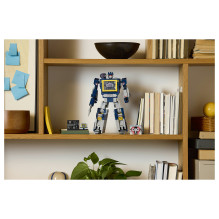 LEGO ICONS Transformers: Soundwave