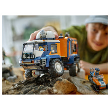 LEGO City Arctic Explorer Science Lab Truck LEGO City Arctic Explorer Science Lab Truck