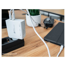 Alcasa PCA-W006W mobile device charger