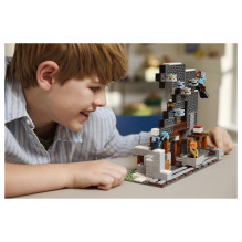 LEGO Minecraft The Pickaxe Mine LEGO Minecraft The Pickaxe Mine