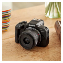 Canon EOS R100 + RF-S 18-45mm F4.5-6.3 IS STM Kit