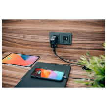 Verbatim 30239 mobile device charger