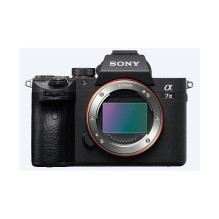 „Sony α 7 III“ + 28–70 mm