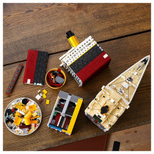LEGO ICONS Titanic