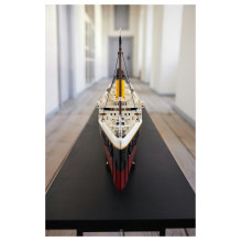 LEGO ICONS Titanic