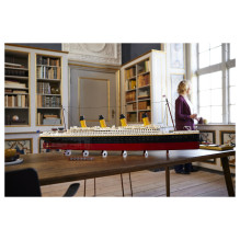 LEGO ICONS Titanic