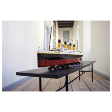 LEGO ICONS Titanic