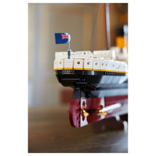 LEGO ICONS Titanic