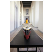 LEGO ICONS Titanic
