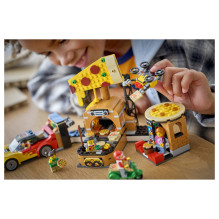 LEGO City Pizza Delivery Experience with Vehicles