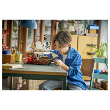 LEGO Creator Legendäres Piratenschiff LEGO Creator Legendäres Piratenschiff
