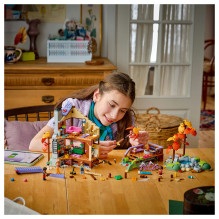 LEGO Friends Cozy Cabin in the Autumn Forest LEGO Friends Cozy Cabin in the Autumn Forest