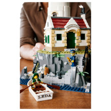 LEGO Ideas Motorised Lighthouse
