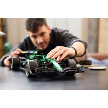 LEGO TECHNIC 42240 Aston Martin Aramco AMR25 F1