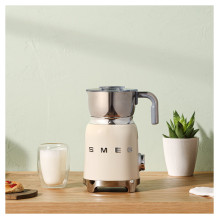Smeg MFF11CREU milk frother / warmer