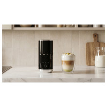 Smeg MFF02BLEU milk frother / warmer Smeg MFF02BLEU milk frother / warmer