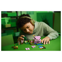 LEGO Minecraft The Baby Pig House LEGO Minecraft The Baby Pig House