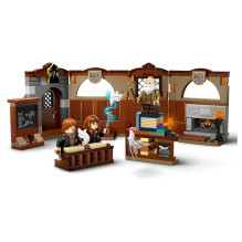 LEGO Harry Potter Hogwarts Castle: Charms Class LEGO Harry Potter Hogwarts Castle: Charms Class