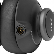 AKG K-371