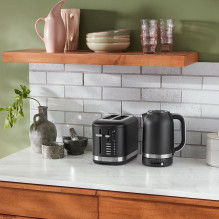 „KitchenAid 5KEK1701EBM“ elektrinis virdulys 1,7 l 2400 W juodas „KitchenAid 5KEK1701EBM“ elektrinis virdulys 1,7 l 2400 W juodas