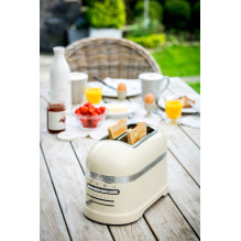 KitchenAid 5KMT2204EAC 7 2 slice(s) 1250 W Cream KitchenAid 5KMT2204EAC 7 2 slice(s) 1250 W Cream