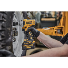 DEWALT Cordless Impact Wrench 1/2". 18V. Basic version. DEWALT Cordless Impact Wrench 1/2". 18V. Basic version.