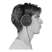 beyerdynamic DT 270 PRO compact, over-ear studio headphones, black