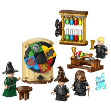 LEGO Harry Potter Hogwarts Castle: Sorting Hat Ceremony 76460 LEGO Harry Potter Hogwarts Castle: Sorting Hat Ceremony 76460