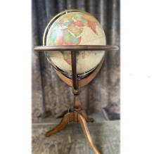 Gaublys Jannine Antique, skersmuo 50 cm, anglų kalba. Gaublys Jannine Antique, skersmuo 50 cm, anglų kalba.