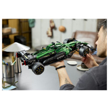 LEGO Technic 42240 LEGO Technic 42240
